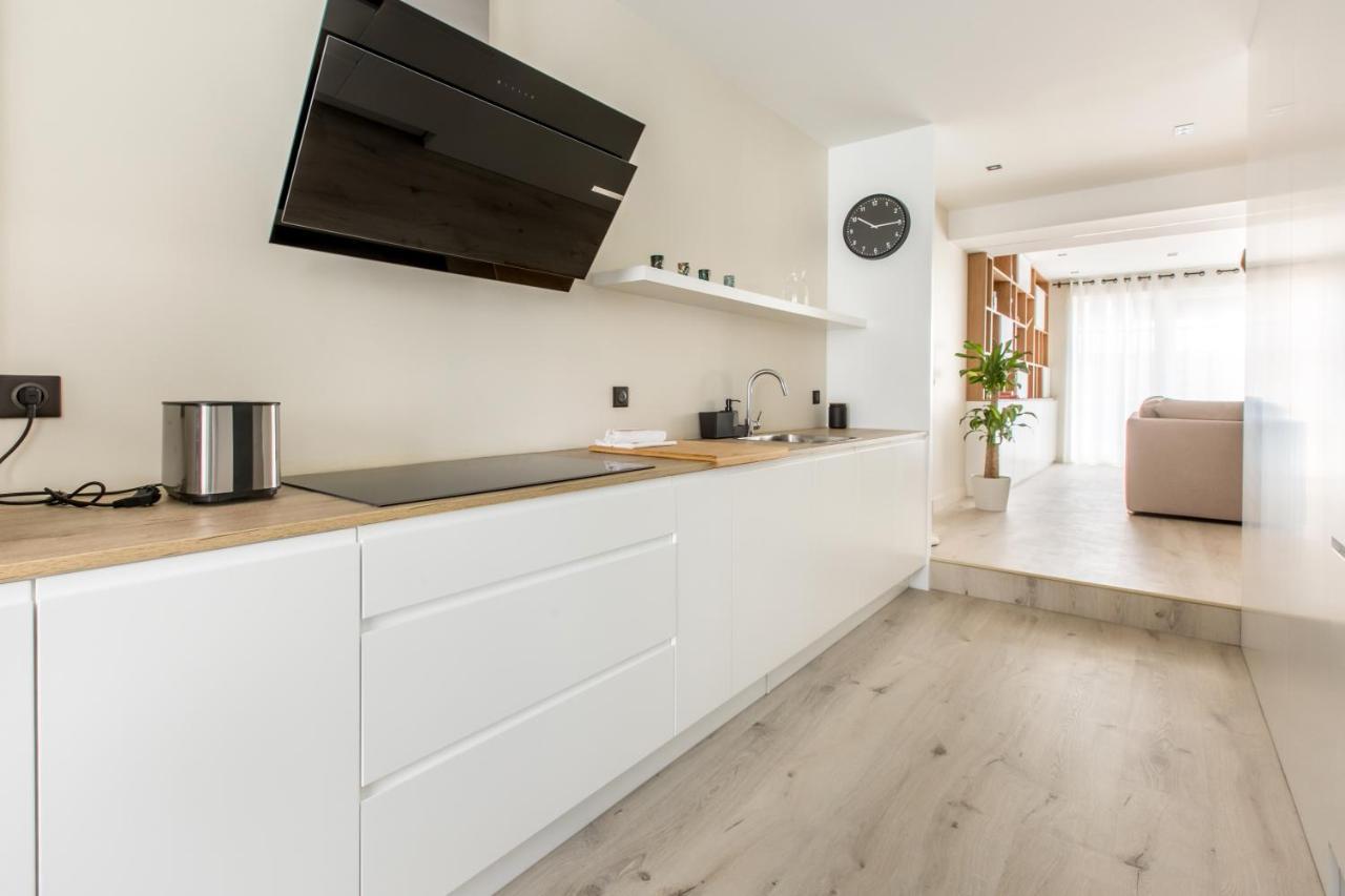 Appartement Spacieux Et Moderne 4 Chambres A 5Mn A Pieds Republique Lille Exteriör bild