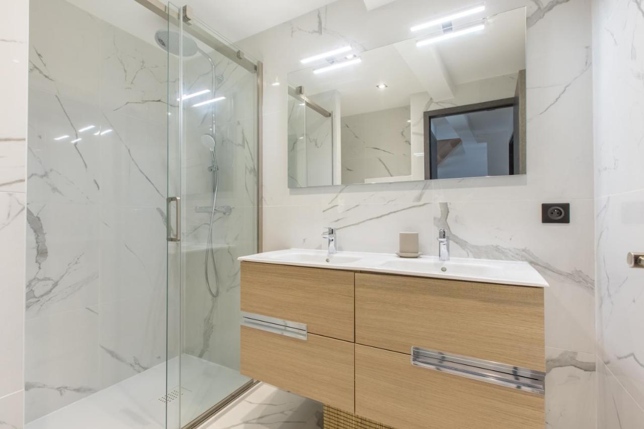 Appartement Spacieux Et Moderne 4 Chambres A 5Mn A Pieds Republique Lille Exteriör bild